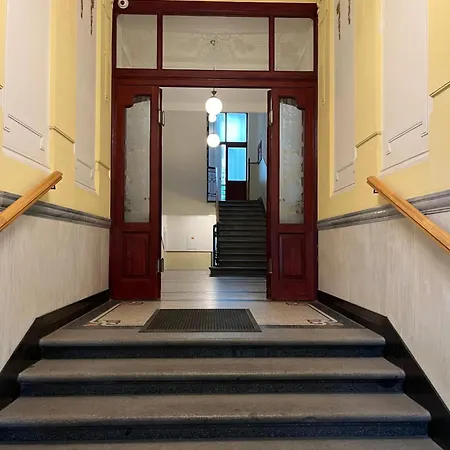 Retro In Apartman